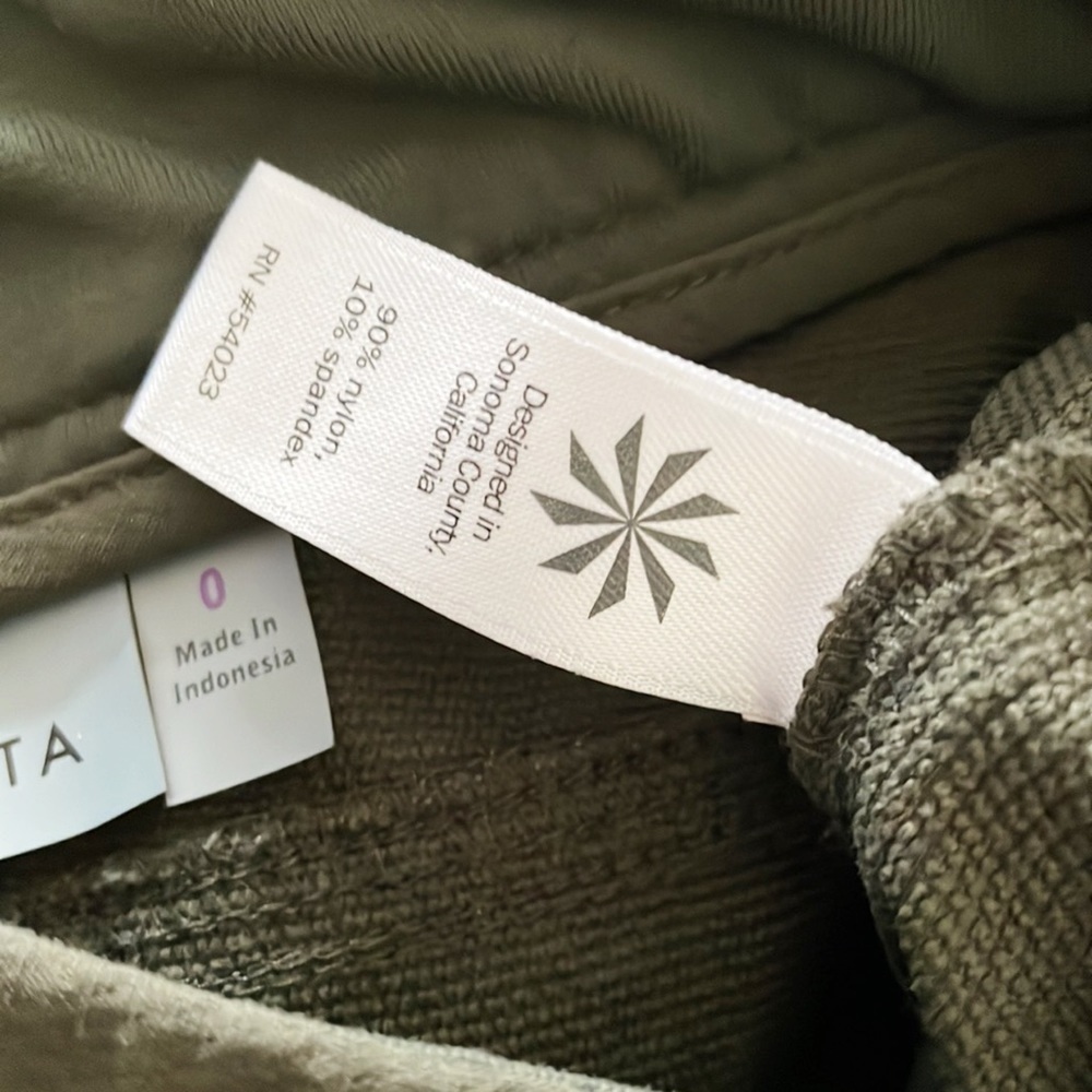 Athleta‎ Wander Trek Tech Softshell Green Pants - Picture 11 of 13